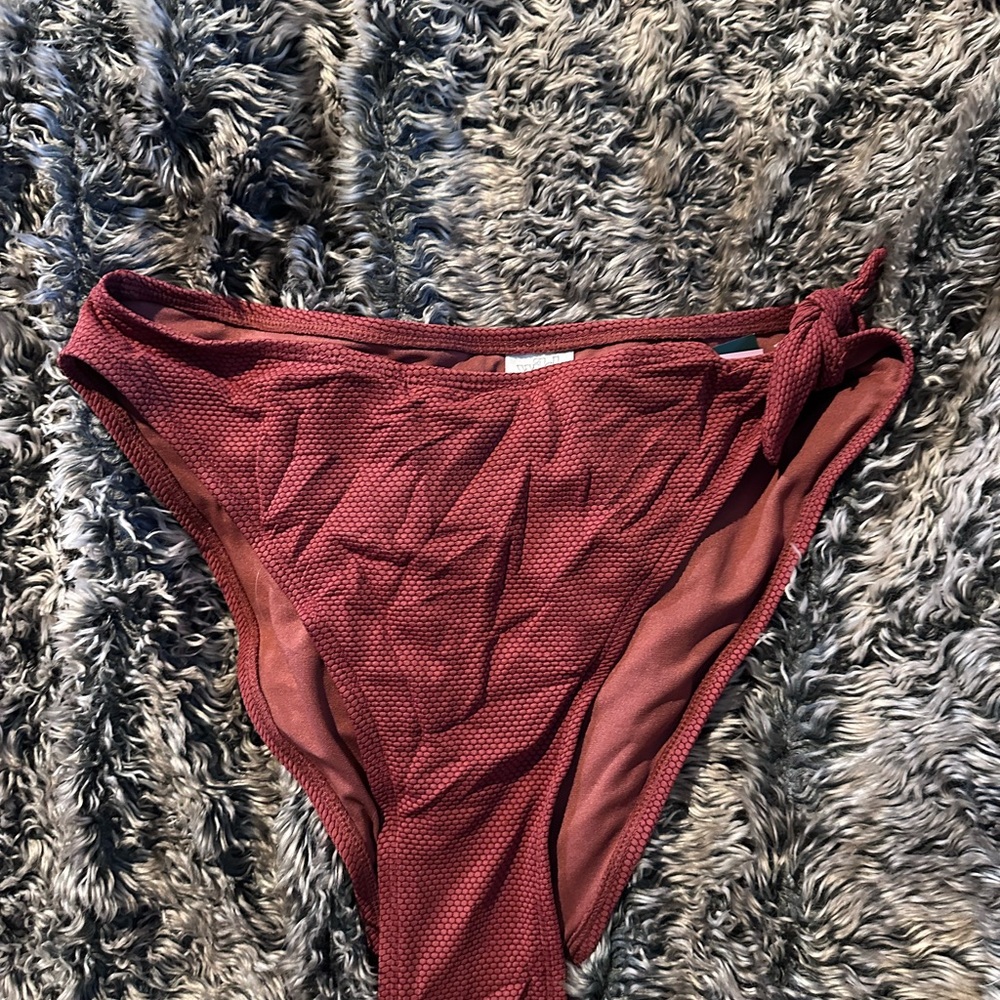 Wild Fable Maroon Textured Bikini Bottom | Women’s L 12-14 | BRAND NWT |